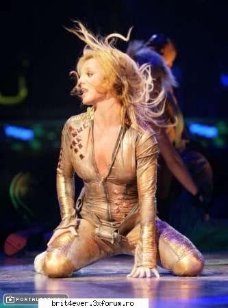 PoOze cu Brit in concerte - raluca_dragutza52 - >* *<Brit photos