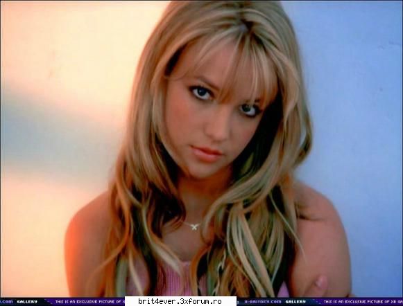 Poze multe cu ea - crazy-world - >* *<Brit photos
